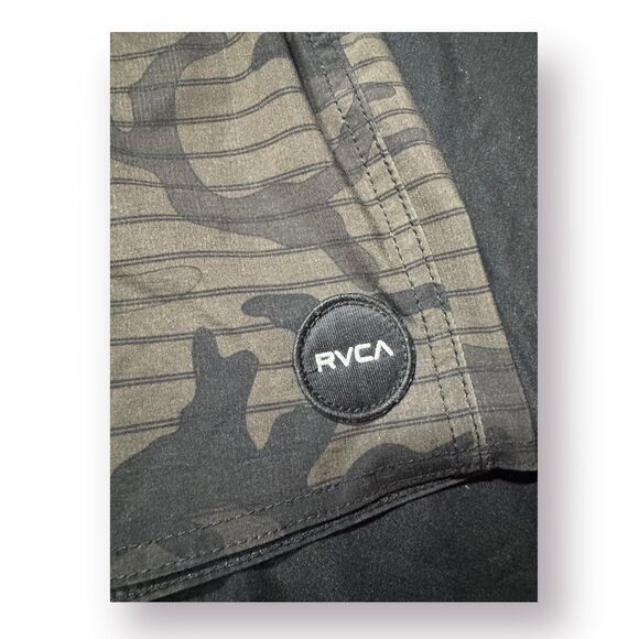 RVCA Brown Camo Board Shorts‎ Size 28" Swim Trunks Retro Beach Shorts Y2K - Picture 2 of 3